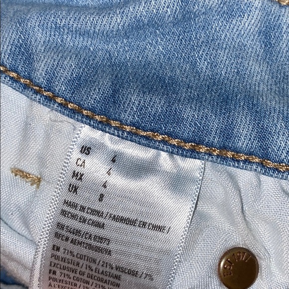 Light Wash American Eagle Shorts - Picture 2 of 2